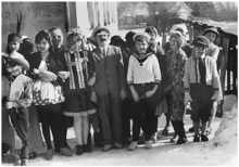Schulkinder Volkmannsdorf, auf dem Weg nach Isareck 1963