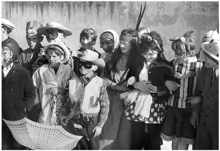 Schulkinder Volkmannsdorf, Faschingstreiben Isareck 1960er Jahre
