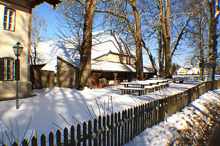 Biergarten Schlo�gasthof Isareck