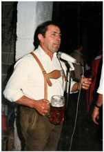 Gute Laune im Bierzelt und bei den Darbietungen