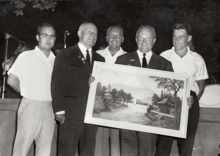 1969  Beim Sommerfest wurde Anton Aschenbrenner ein �lgem�lde �berreicht