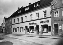 Moosburg Weingraben Haus Nr 9, Marien-Apotheke, 1950