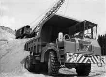16.06.1966 - Abbau von Bentoniten mit modernen Maschinen im Tagebau